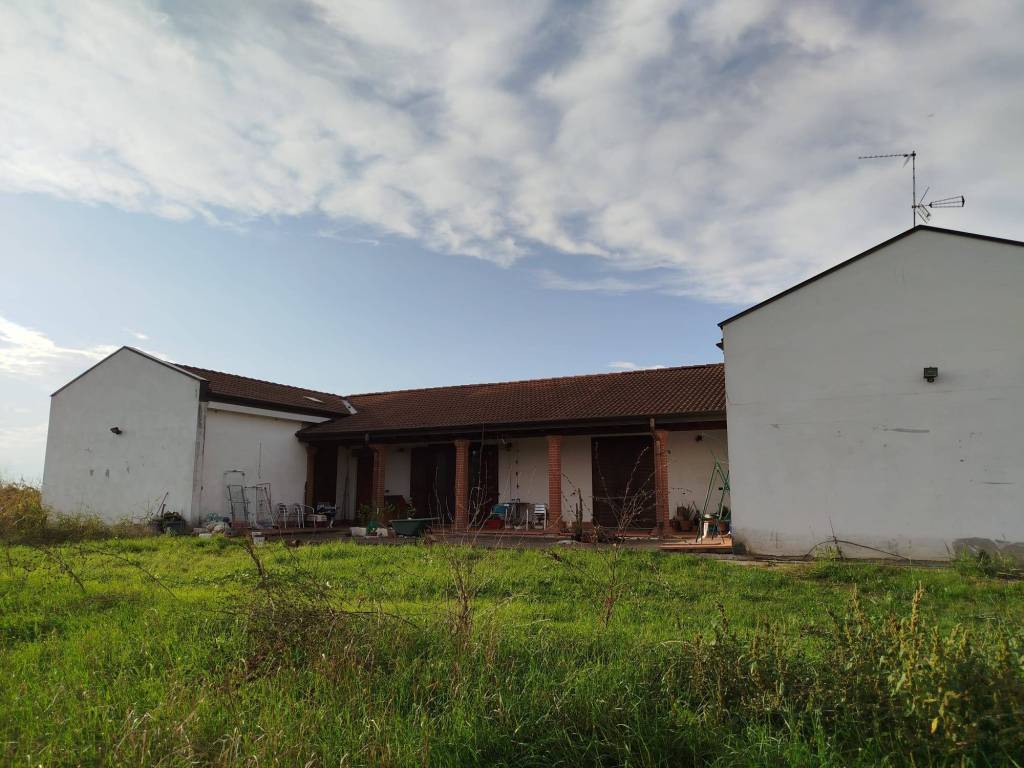 Villa a Novara in Via Guglielmo Marconi - Foto 2