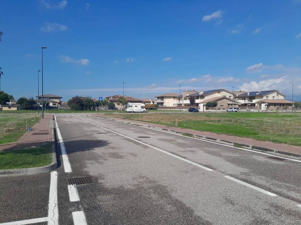 Terreno a Belfiore in Via Monte Grappa, 11 - Foto 5