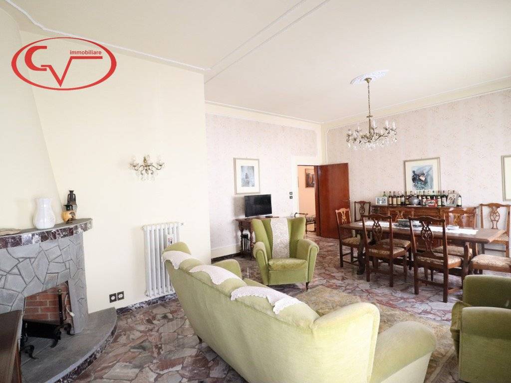 Villa a Montevarchi in Via dell'Unità d'Italia - Foto 2