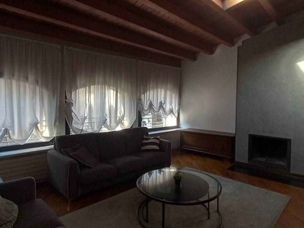 Attico / mansarda a Piacenza in Piazza dei Cavalli - Foto 3