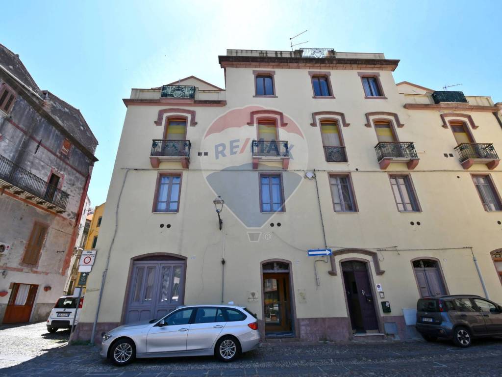 Appartamento a Bosa in Piazza del Carmine - Foto 2