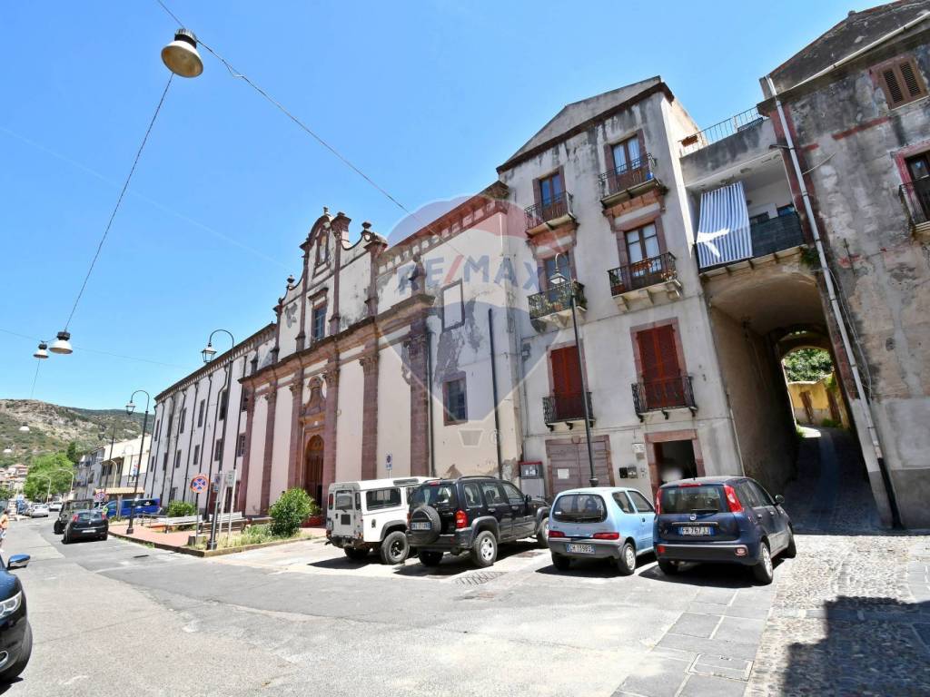 Appartamento a Bosa in Piazza del Carmine - Foto 3