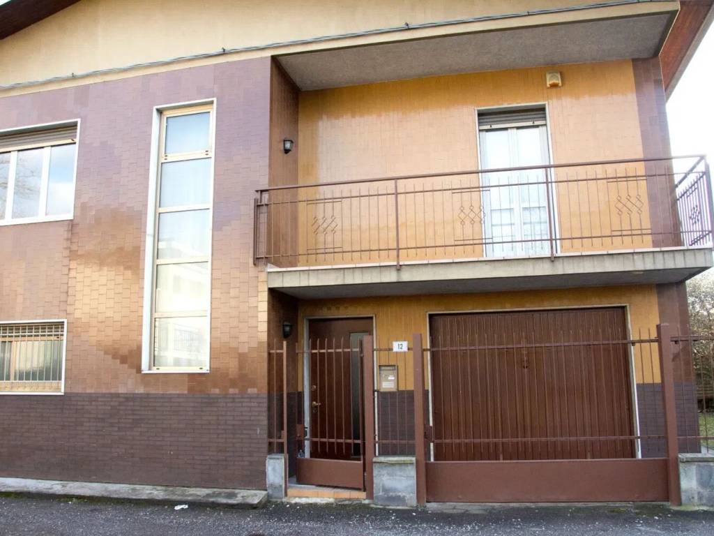 Villa a Busto arsizio in Via Pasquale Pozzi S.N.C. - Foto 2