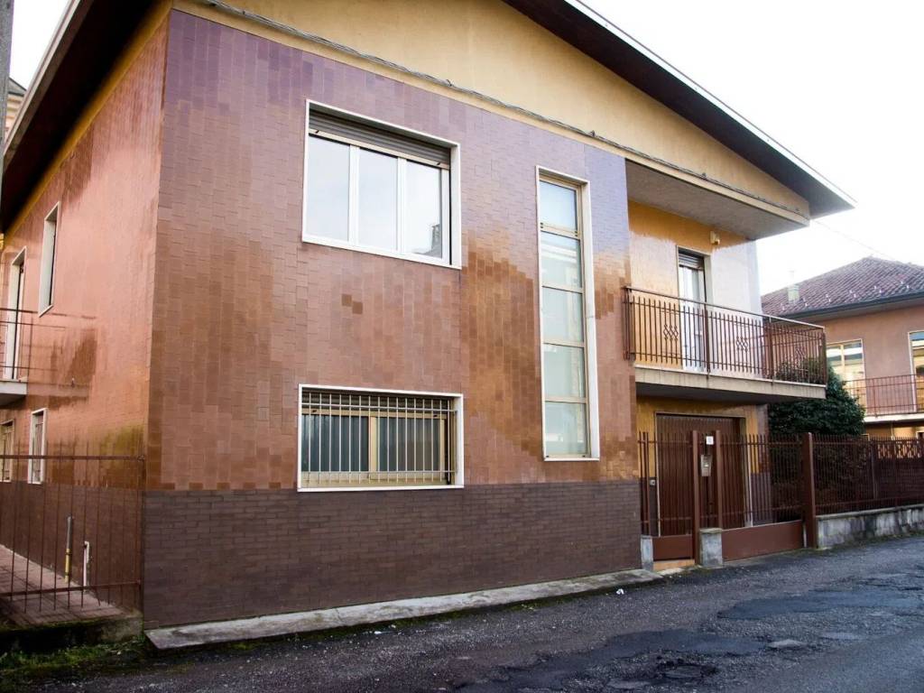 Villa a Busto arsizio in Via Pasquale Pozzi S.N.C. - Foto 3