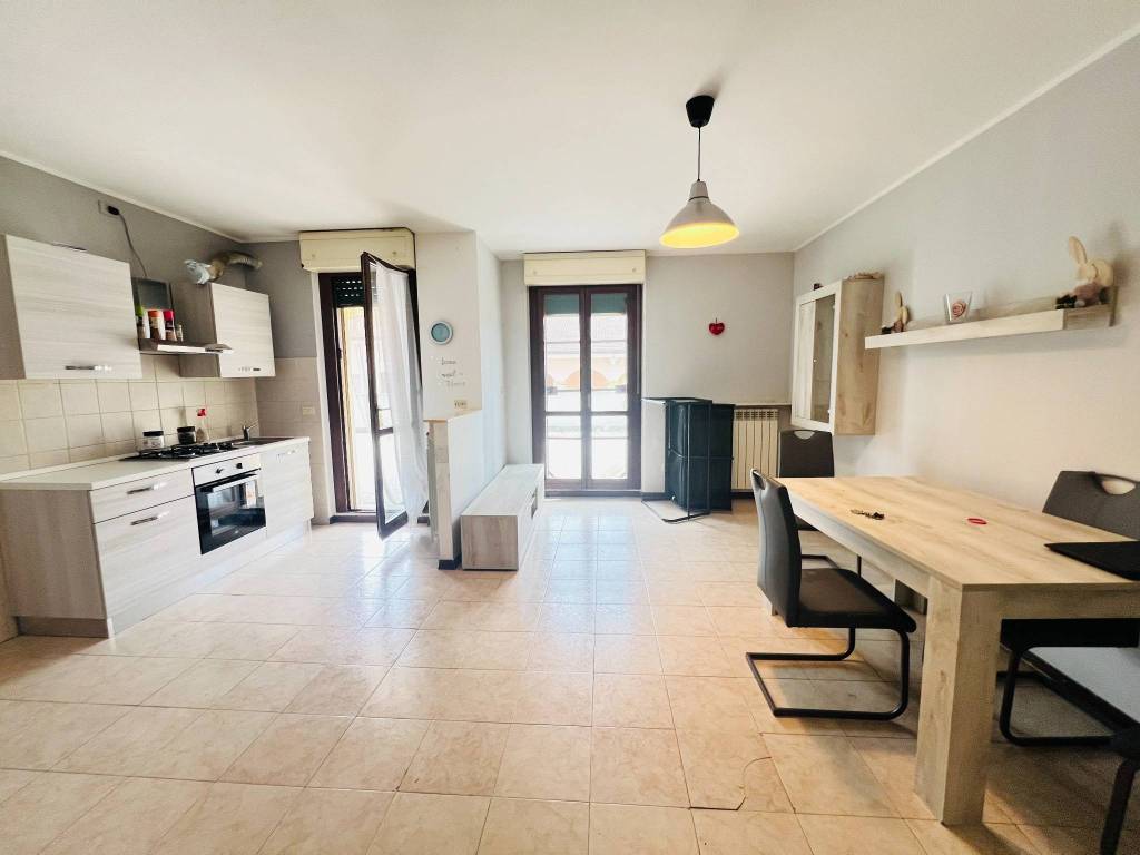 Appartamento a Crescentino in Viale Barrilis - Foto 2