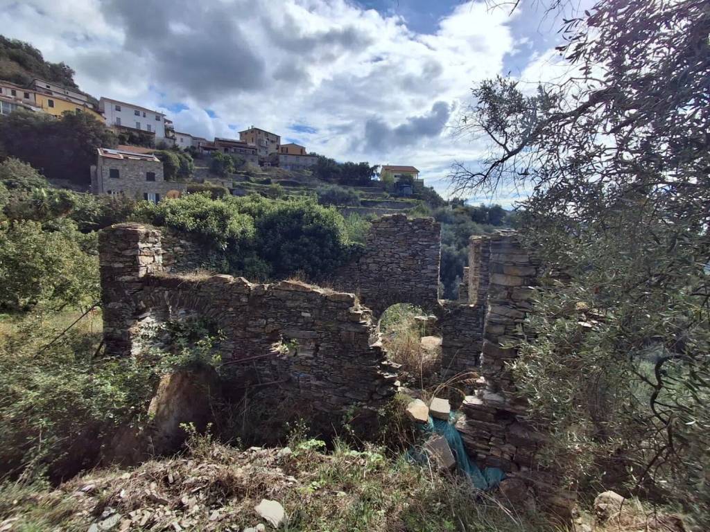 Villa a Chiusanico in Via Monte Pasubio S.N.C. - Foto 3
