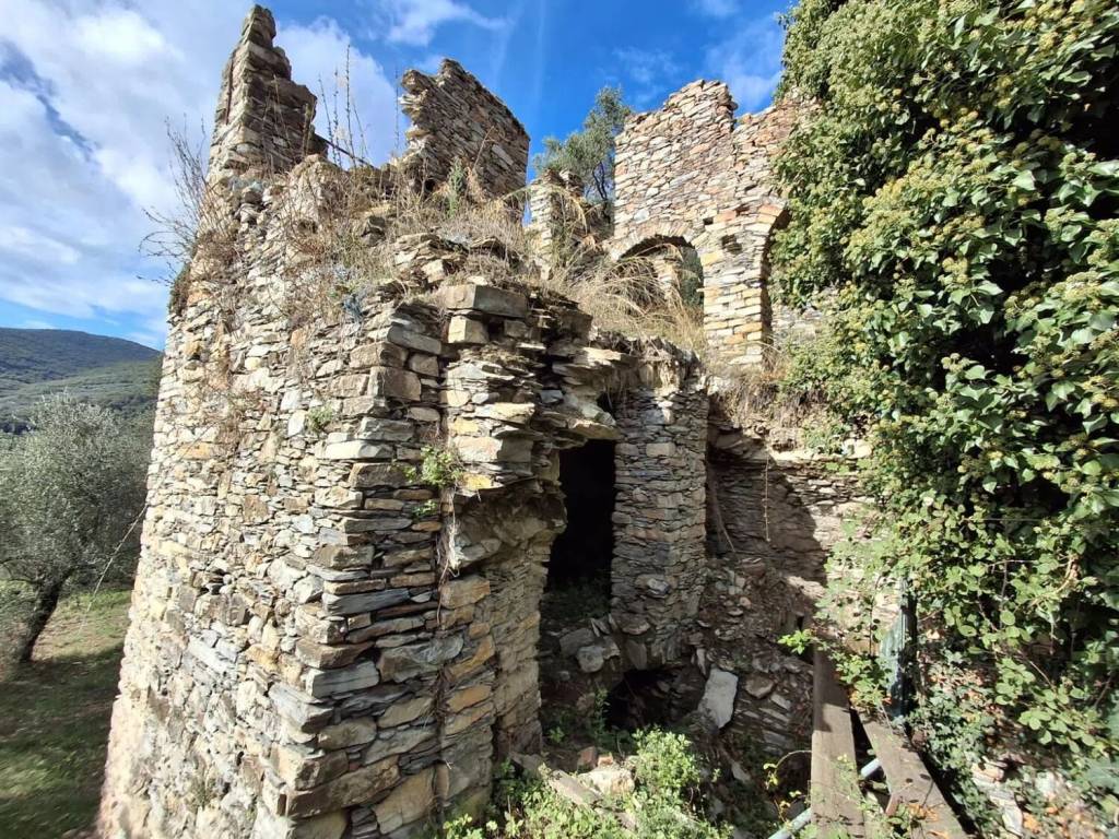 Villa a Chiusanico in Via Monte Pasubio S.N.C. - Foto 4