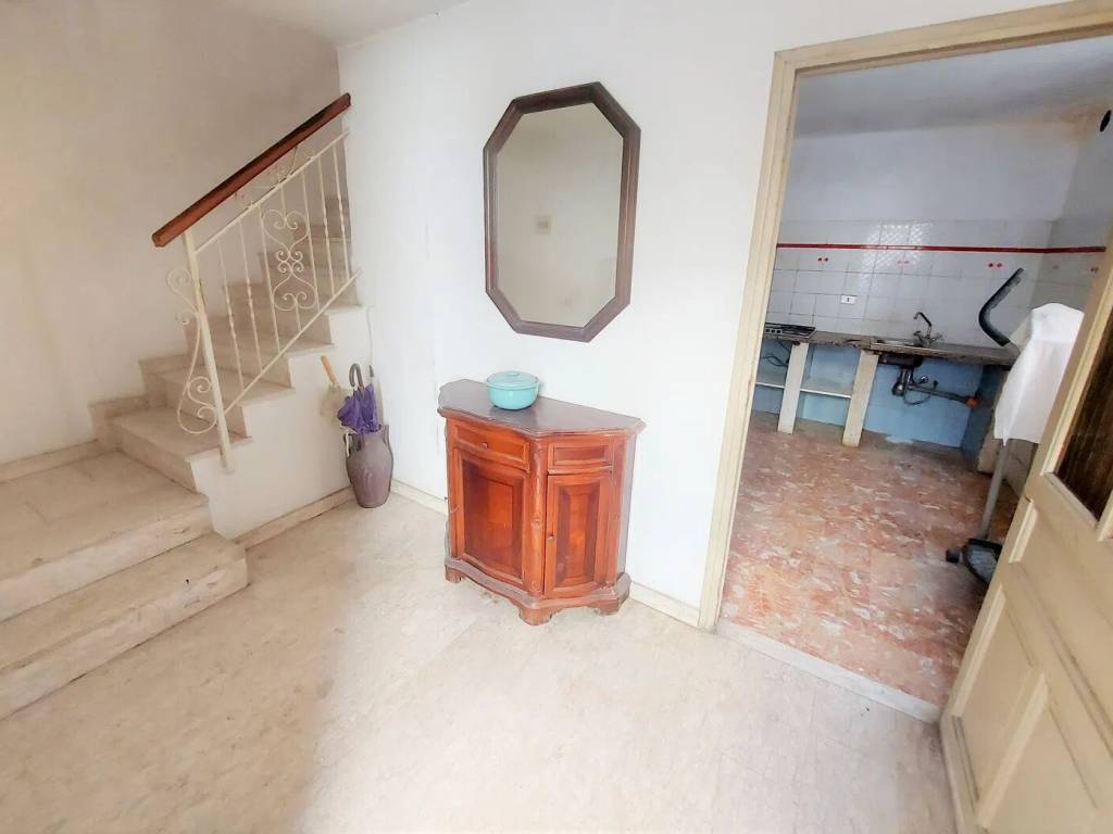 Villa a Chiusanico in Via Vittorio Emanuele S.N.C. - Foto 2