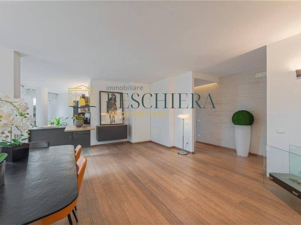 Appartamento a Peschiera del garda in Via Puccini, 12 - Foto 2