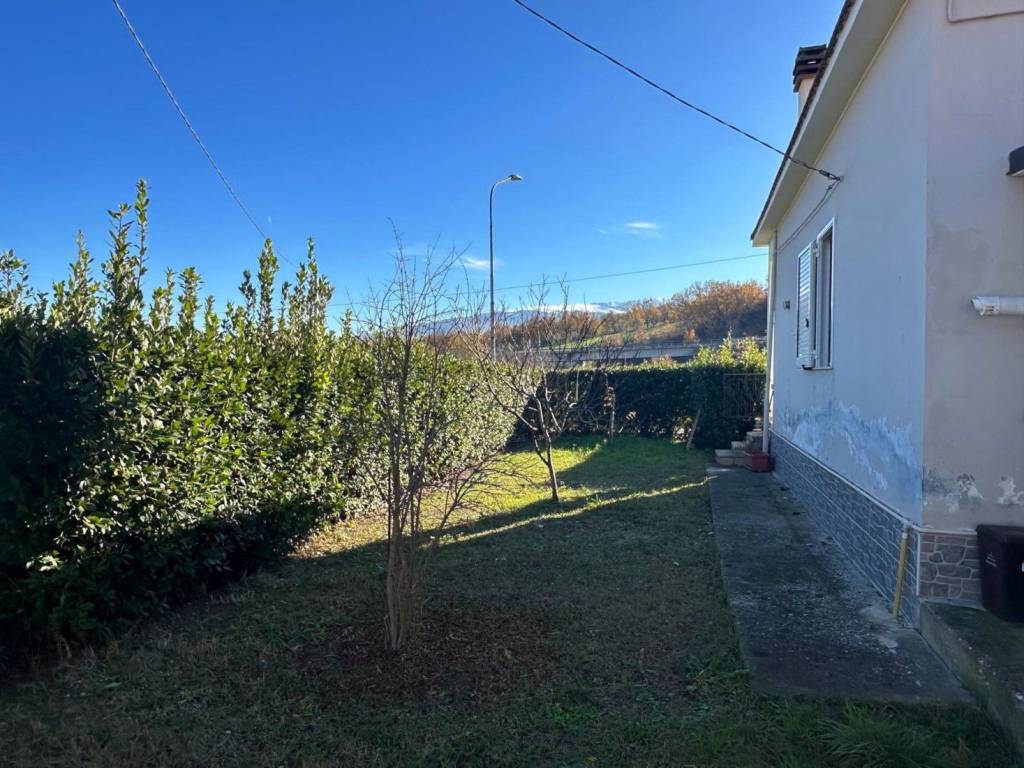 Appartamento a Alanno in Via Circonterranea, 55 - Foto 3