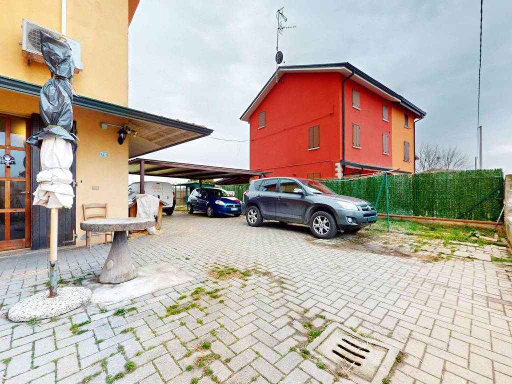 Villa a Reggio emilia in Via della Pace, 14 - Foto 2