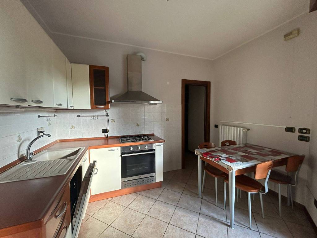 Appartamento a Modena in Via Schiocchi - Foto 4