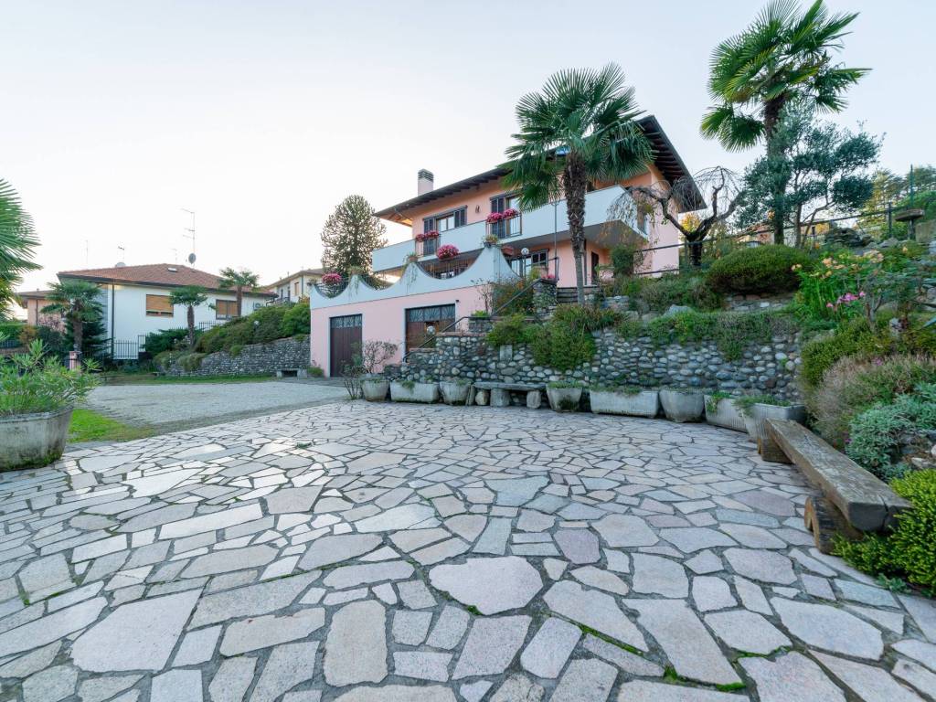 Villa a Besozzo in Via Guglielmo Marconi, 19 - Foto 4