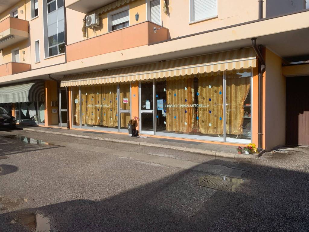 Immobile a Azzano decimo in Piazza Giuseppe Garibaldi, 11 - Foto 2