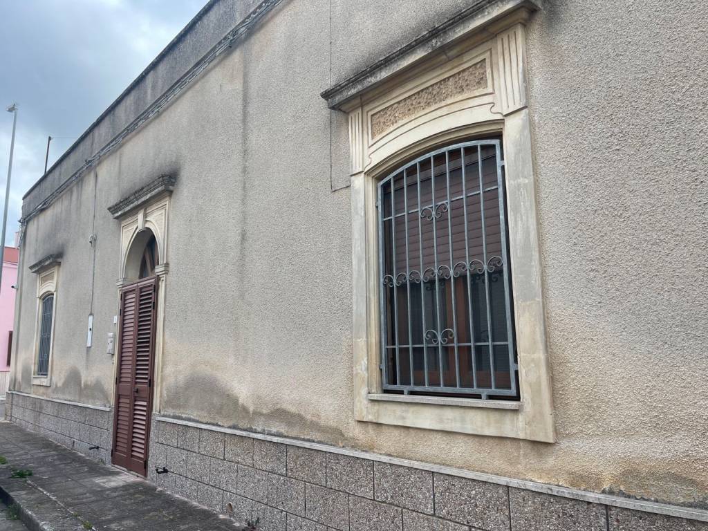 Appartamento a San donaci in Via Giuseppe Giusti, 8 - Foto 3