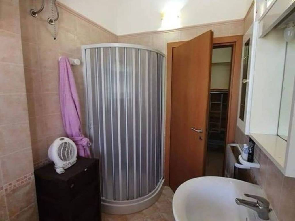 Appartamento a San donaci in Via Giuseppe Garibaldi, 13 - Foto 5