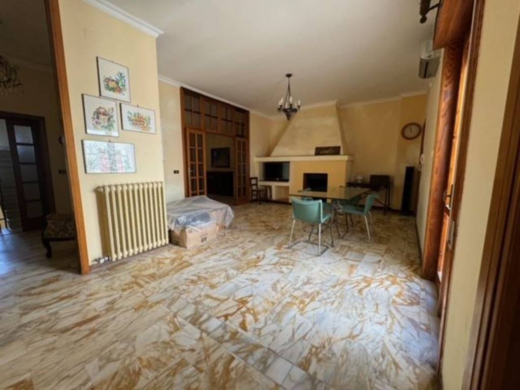 Appartamento a San donaci in Via Giulio Cesare, 31 - Foto 2
