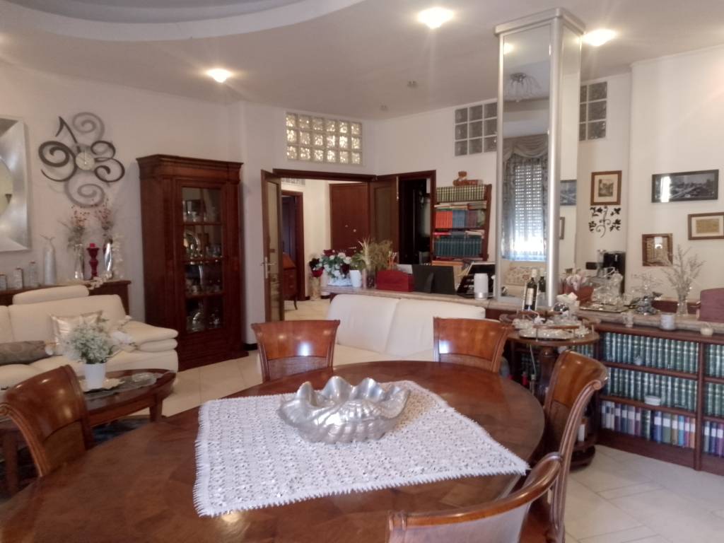 Appartamento a Cagliari in Via Sidney Costantino Sonnino - Foto 2