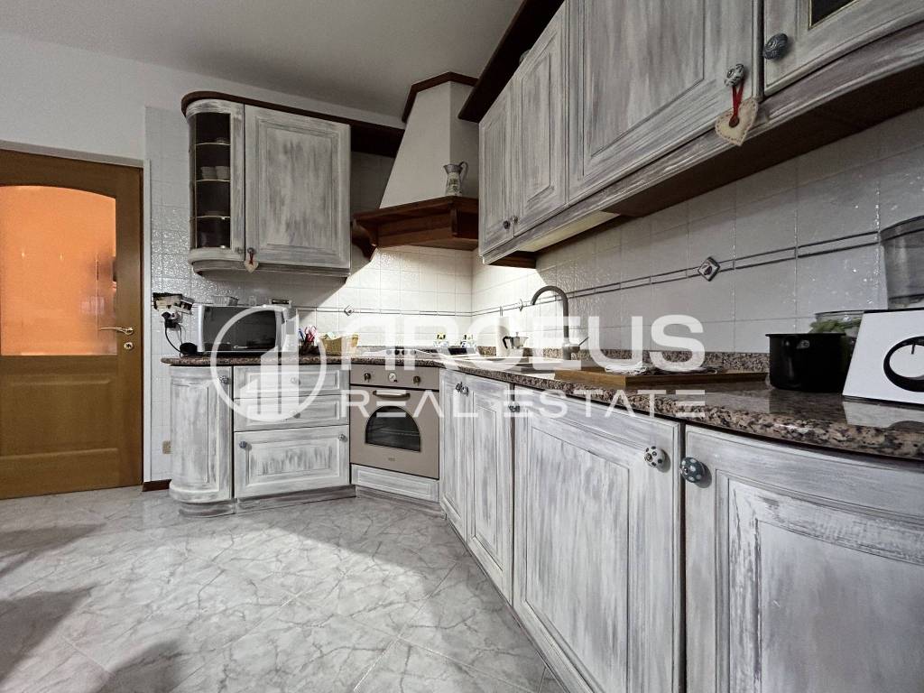 Villa a Levico terme in Viale Stazione - Foto 3
