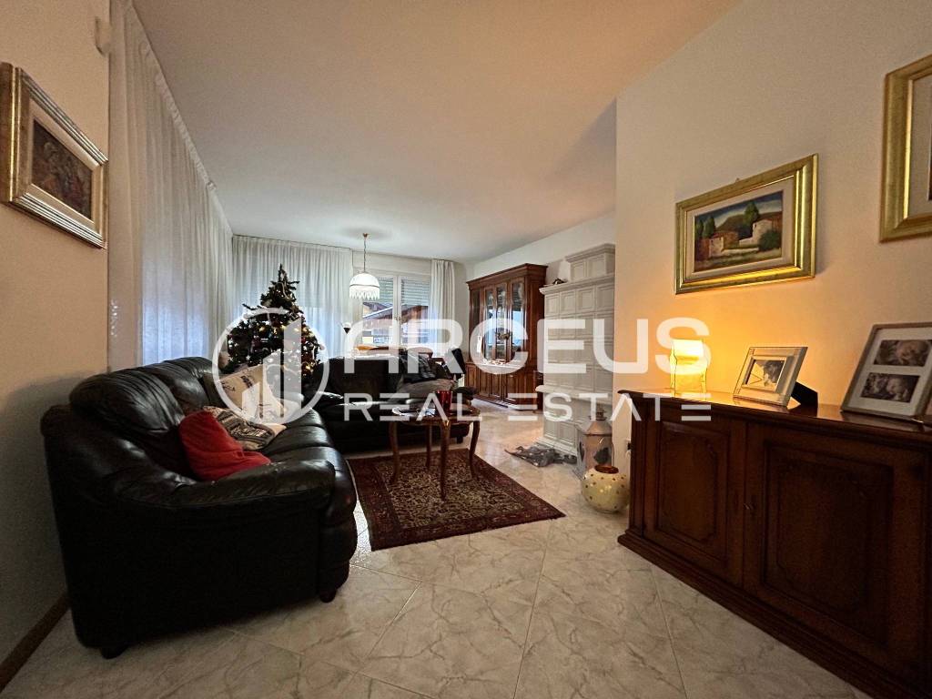 Villa a Levico terme in Viale Stazione - Foto 4