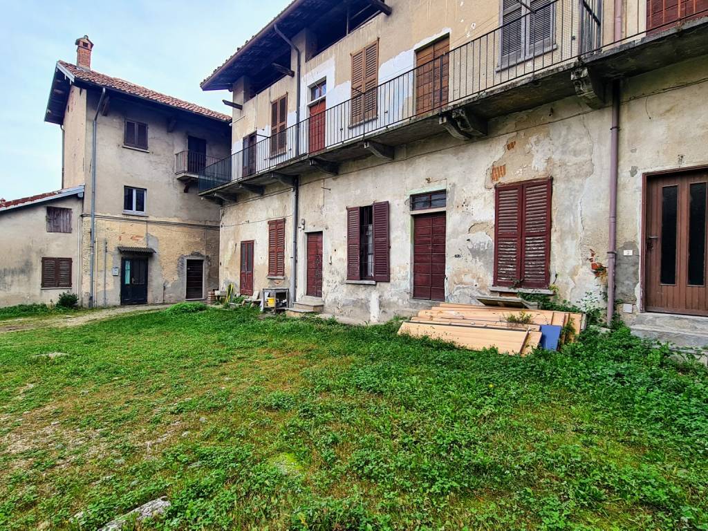 Rustico / casale a Besozzo in Via adamoli, 11 - Foto 2