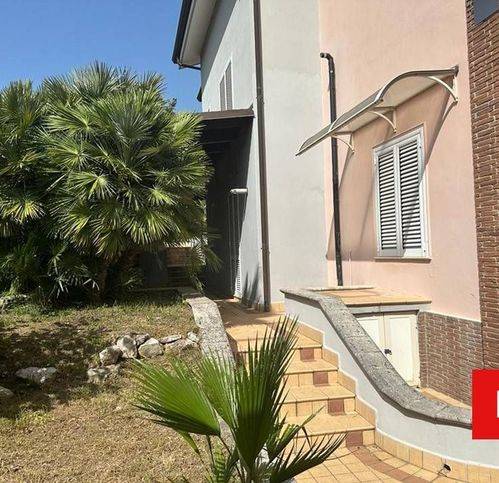 Villa a Caserta in Via Francesco Ii Di Borbone - Foto 5