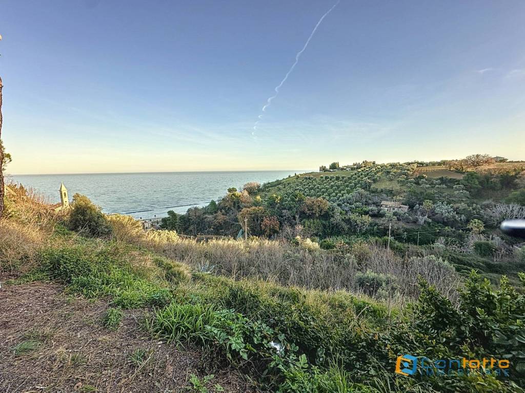Casa indipendente a Cupra marittima in CONTRADA SANT'ANDREA, 126 - Foto 2