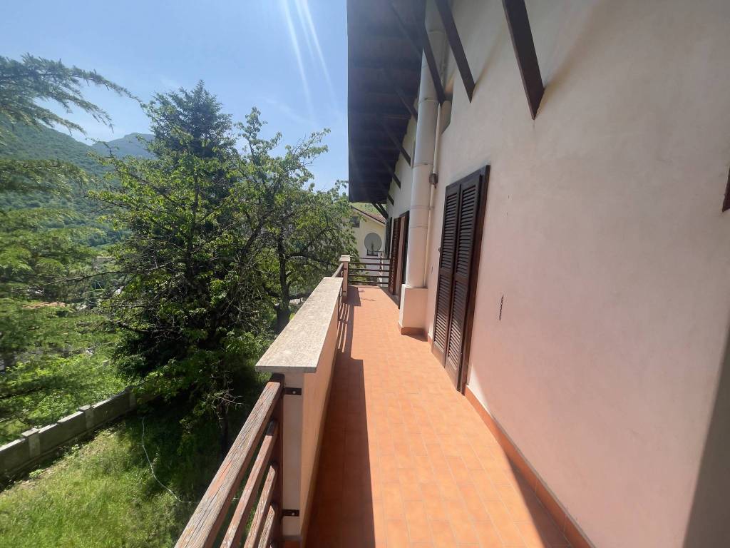 Villa a Scanno in Viale della Pineta - Foto 3