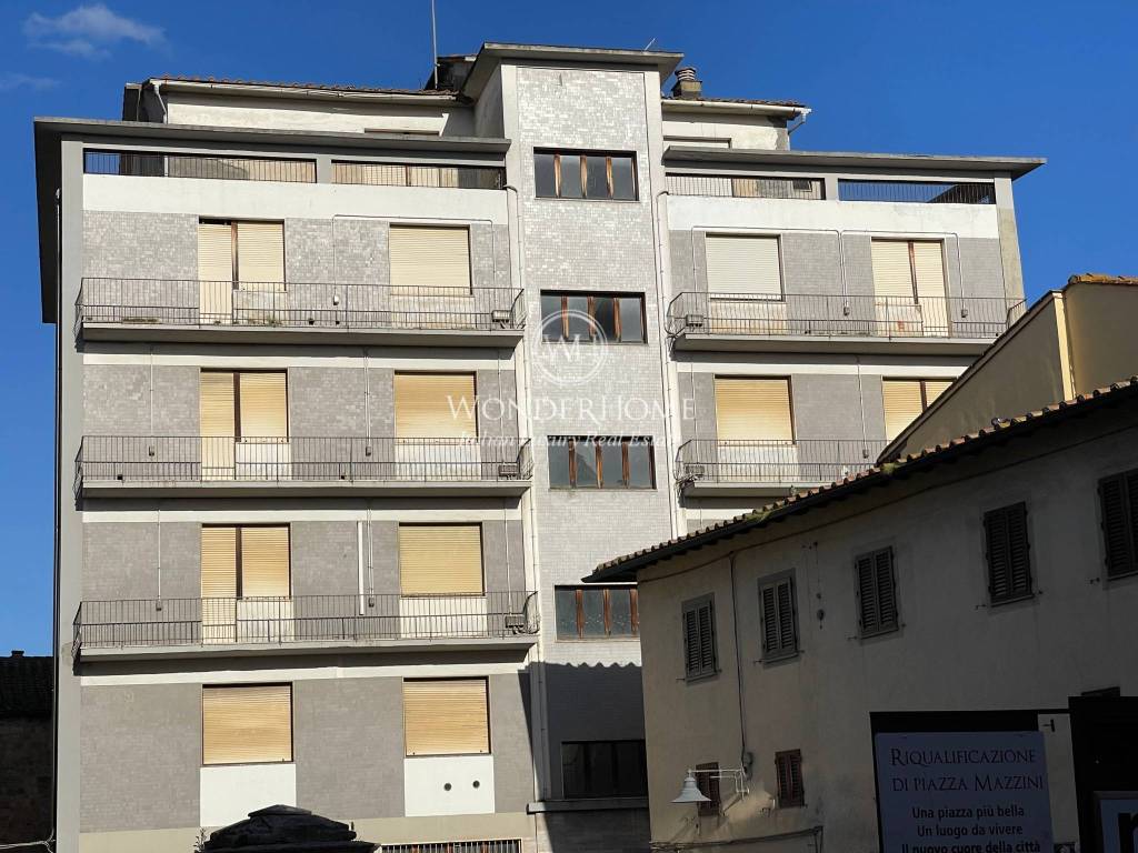 Palazzo / stabile a Poggibonsi in Piazza Camillo Benso di Cavour - Foto 4