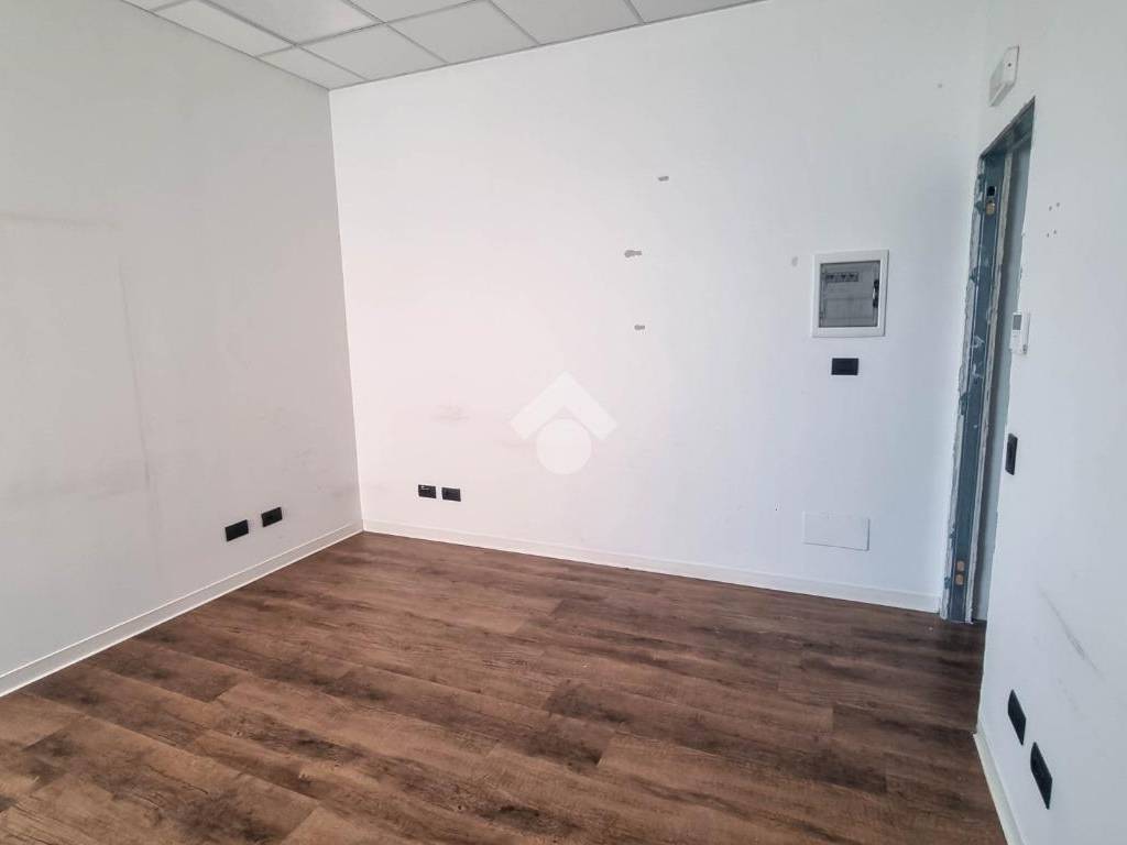 Immobile a Casatenovo in PIAZZA DELLA REPUBBLICA, 1 - Foto 5