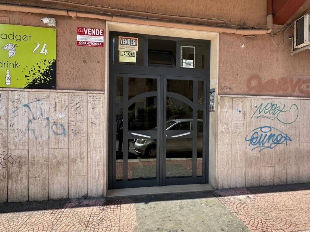 Appartamento a Taranto in Via Aristosseno, 32 - Foto 2