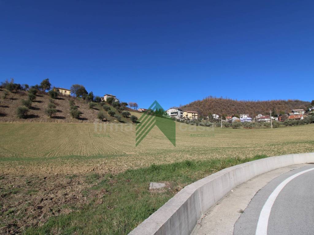 Terreno a Teramo in Strada Provinciale per Torricella-Sicura - Foto 3
