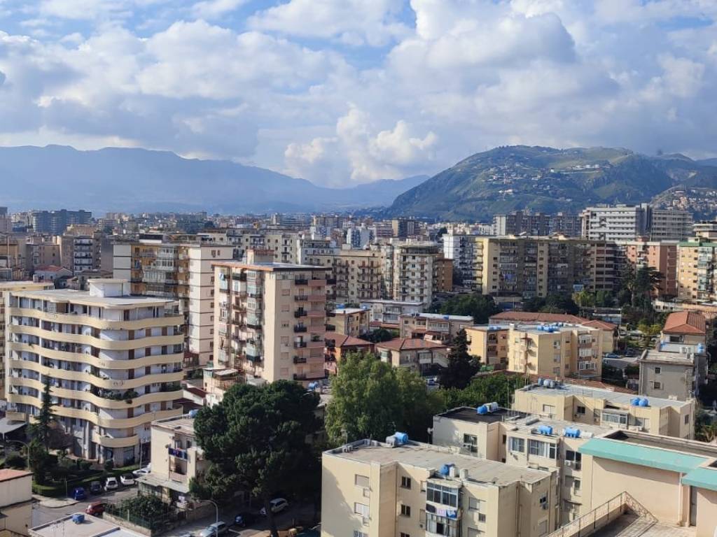 Appartamento a Palermo in Via Rinaldo Montuoro, 5 - Foto 5