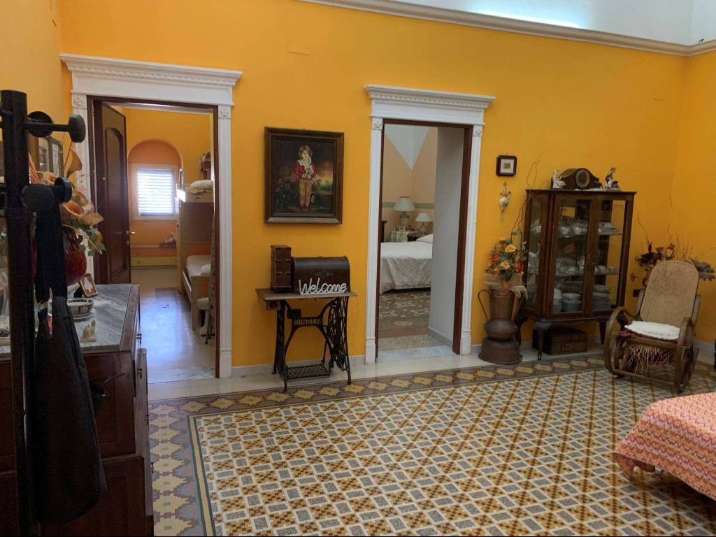 Palazzo / stabile a Trinitapoli in Via Roma, 39 - Foto 2