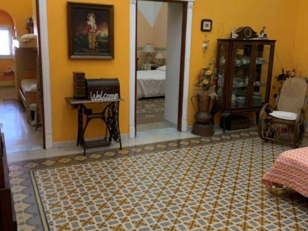 Palazzo / stabile a Trinitapoli in Via Roma, 39 - Foto 3