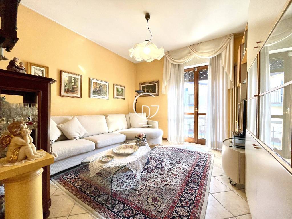 Appartamento a Desenzano del garda in Via Tito Speri - Foto 2