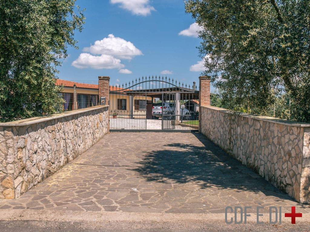 Villa a Montalto di castro in Via del Poggio - Foto 5
