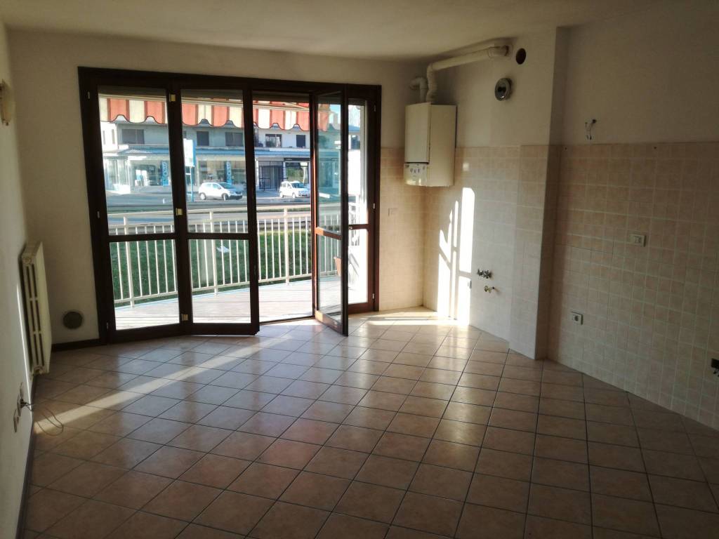 Appartamento a Cento in Via Ludovico Ariosto - Foto 2