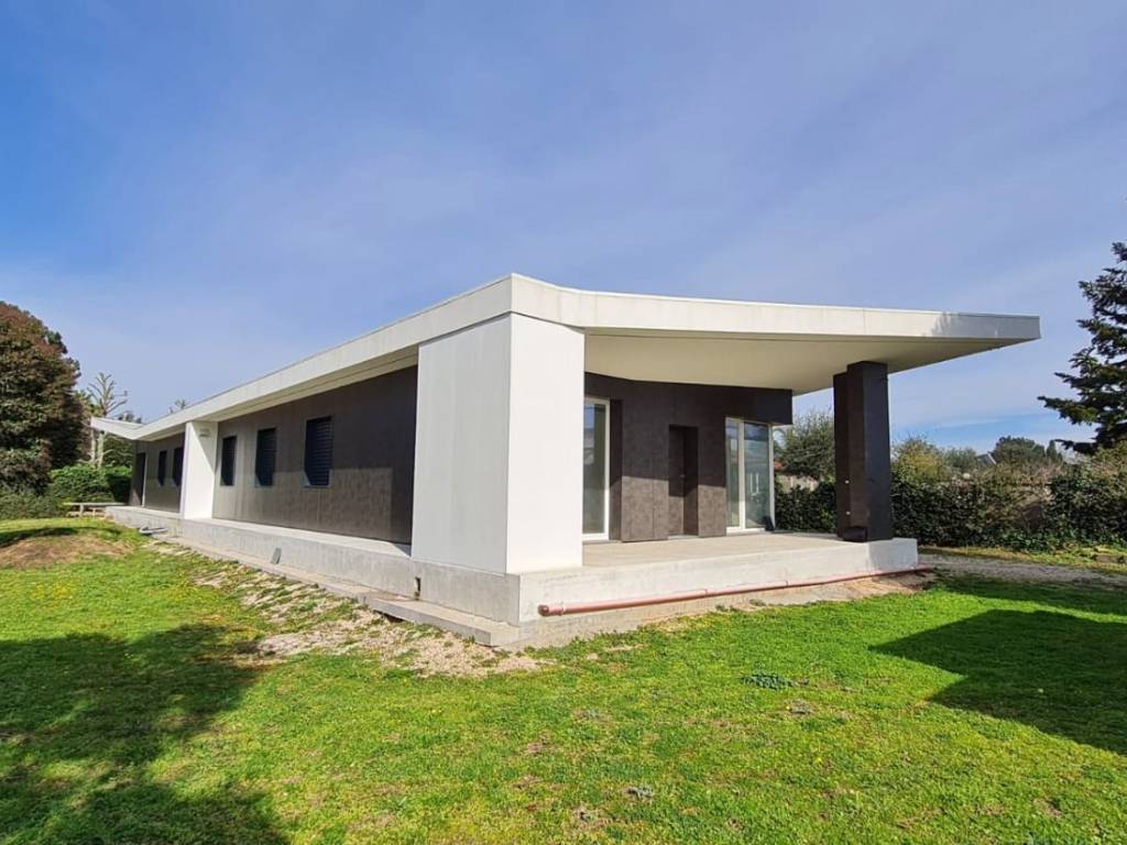 Villa a Sabaudia in Viale 4 Stagioni - Foto 3