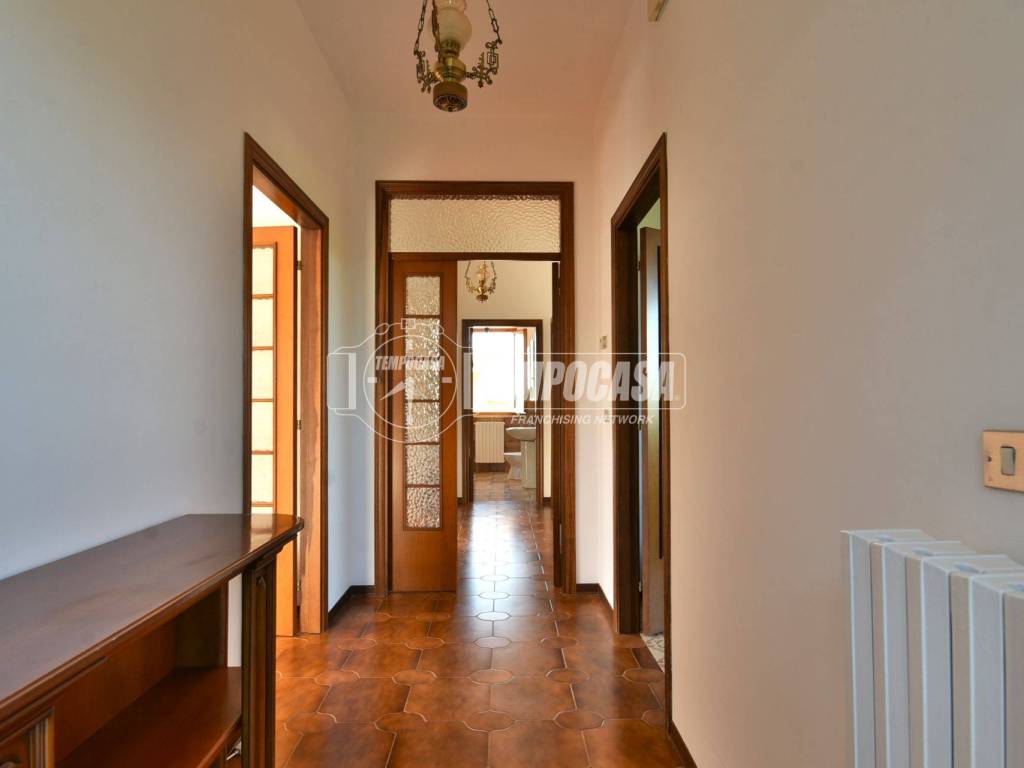 Casa indipendente a Osimo in Via Chiaravallese, 73 - Foto 3