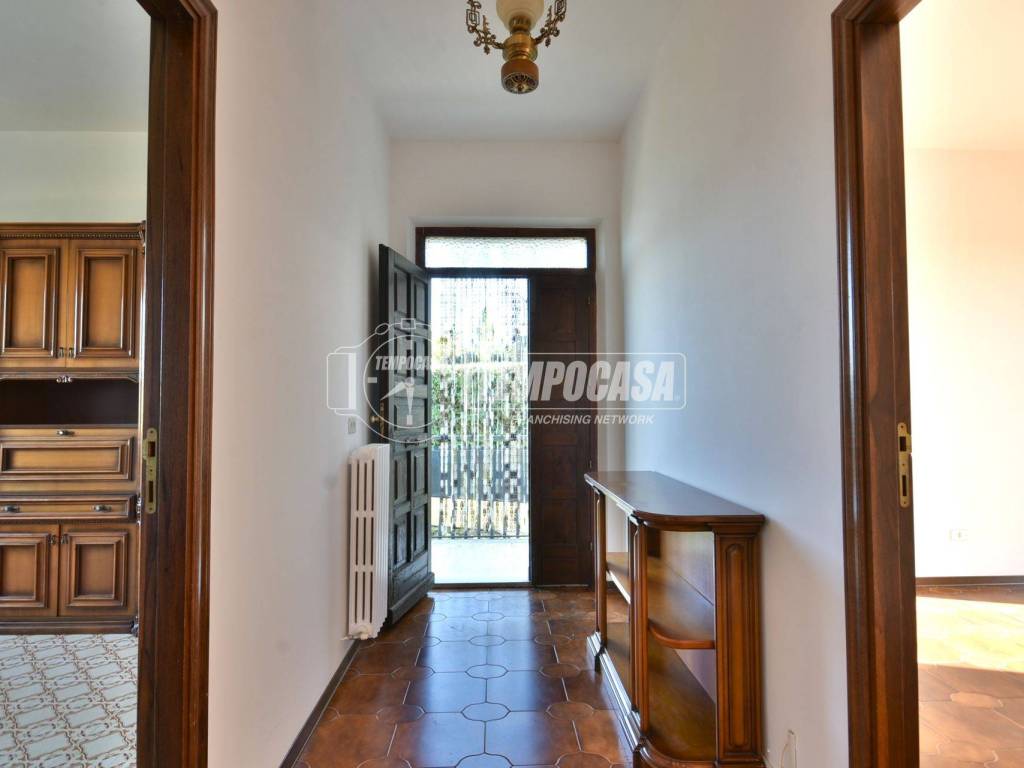 Casa indipendente a Osimo in Via Chiaravallese, 73 - Foto 4