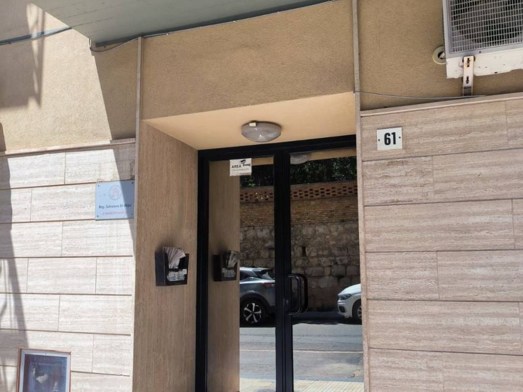 Appartamento a Caltanissetta in Via Niscemi, 61 - Foto 2