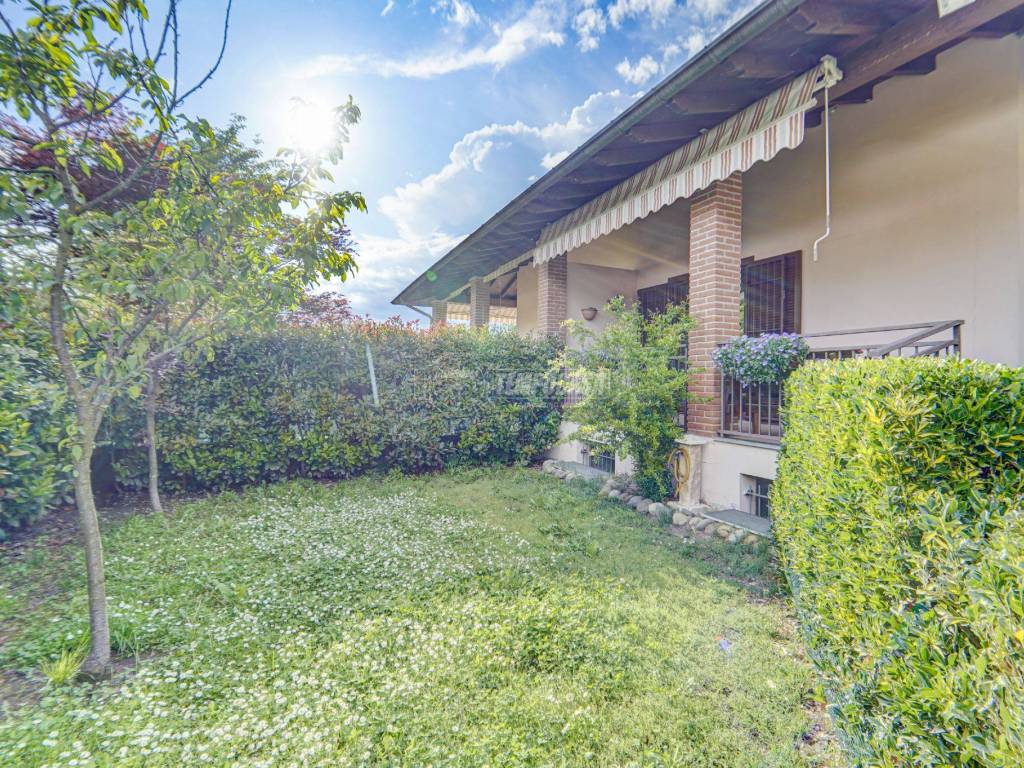 Villa a Castelletto sopra ticino in Via Riale - Foto 2
