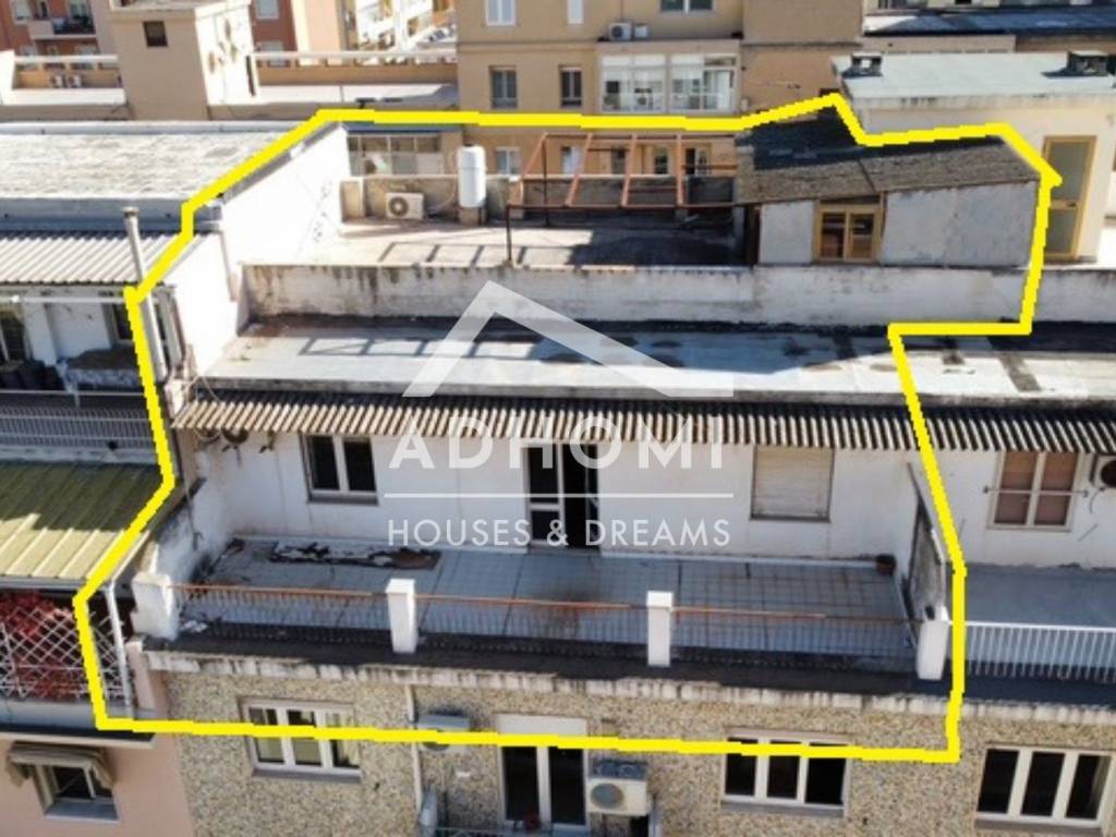 Attico / mansarda a Cagliari in Via Ugo Foscolo, 23 - Foto 2