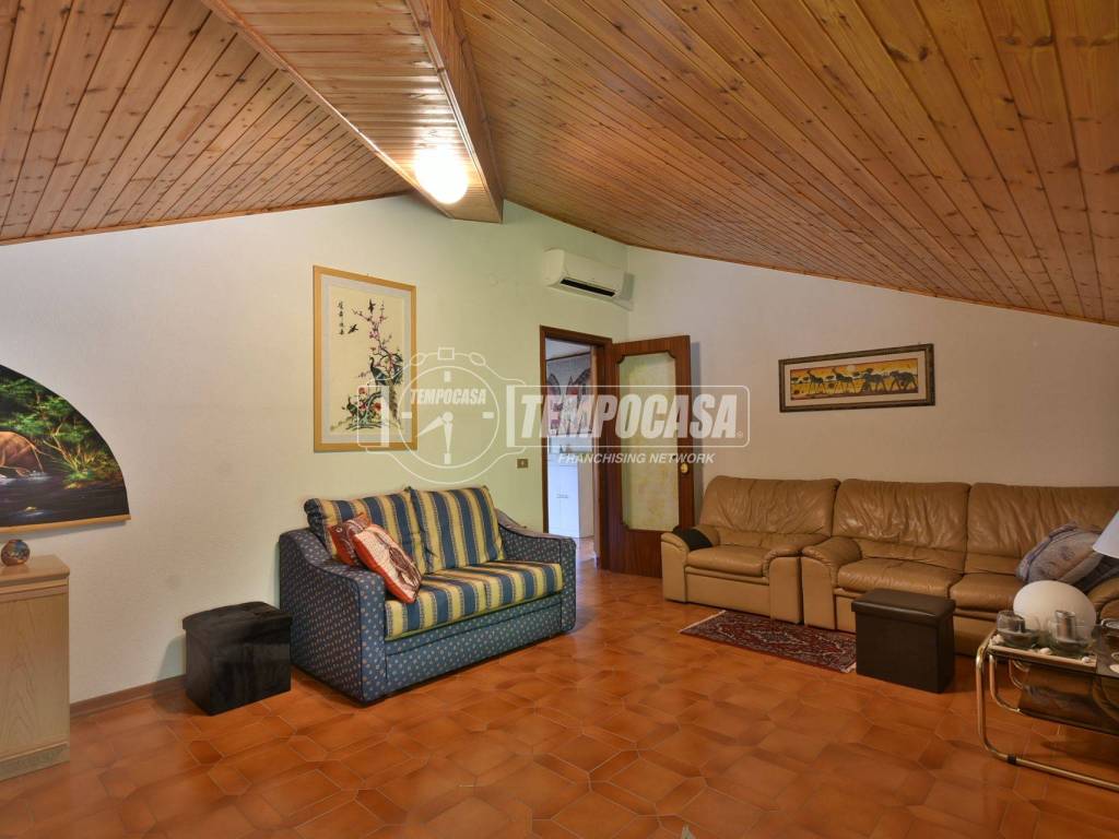 Villa a Osimo in Via Chiaravallese - Foto 5