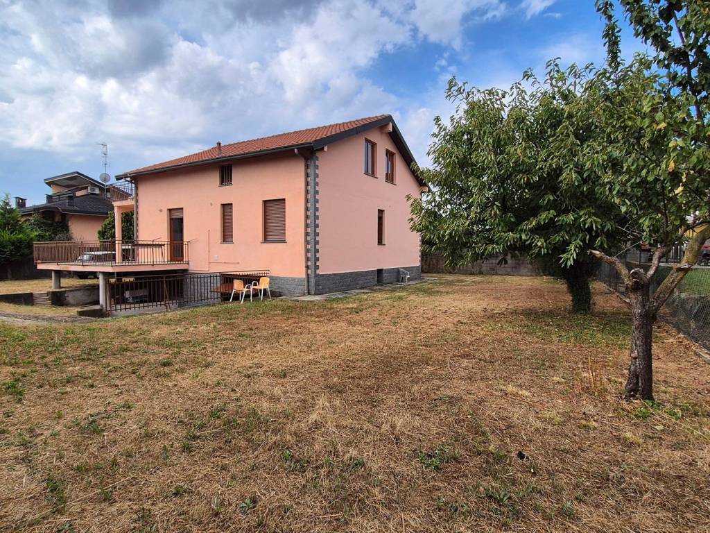 Villa a Fagnano olona in Via Ortigara - Foto 2