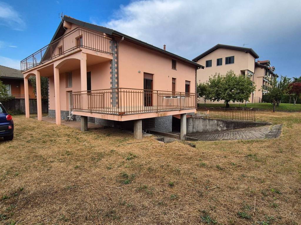 Villa a Fagnano olona in Via Ortigara - Foto 4