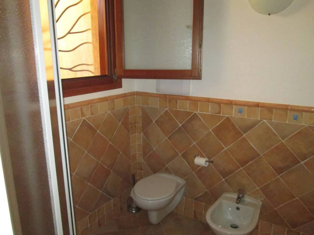 Immobile a Loiri porto san paolo in Viale Pietro Nenni snc 11/ - Foto 2