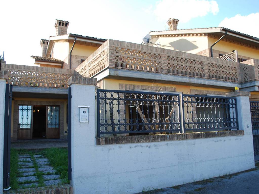Villetta a schiera a Recanati in Via Giovanni Palatucci, 36 - Foto 2