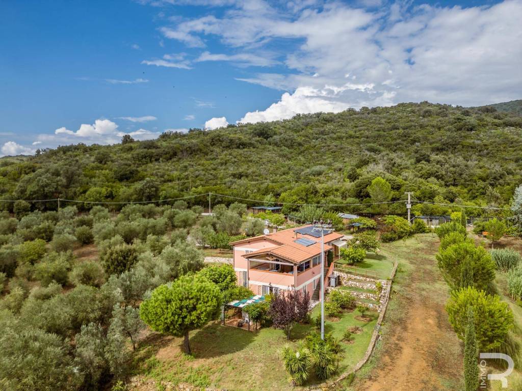 Rustico / casale a Castiglione della pescaia in Strada Vicinale di Cacciagrande - Foto 2
